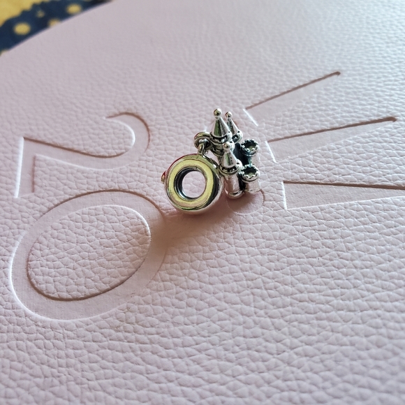 Pandora two-tone Castle Charm SOLD - Picture 5 of 8